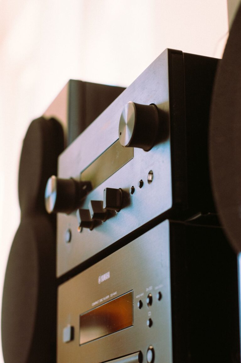 Showroom speakers29271204